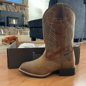 Ariat Size 9.5 Womens Round Up Wide Square Toe H20